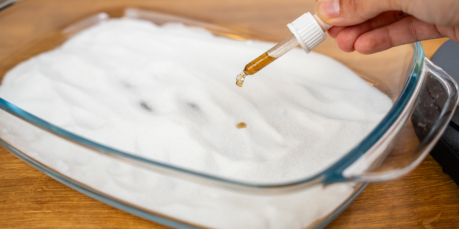 Step 1: Mix sugar and tincture Step 1: Mix sugar and tincture